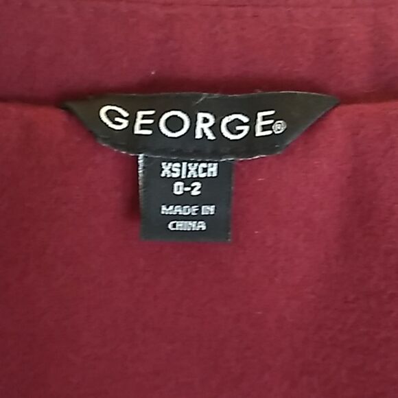 George Bergandy Button Detail Warm Coat. Sz XS/CH - Picture 12 of 13